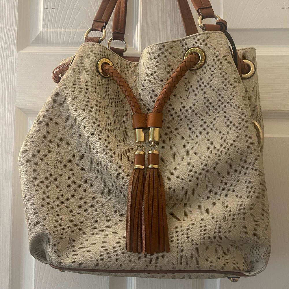 Michael Kors Logo East West Shoulder Bag in Vanilla